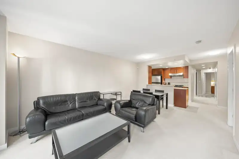306 583 BEACH CRESCENT - photo 3 of 24