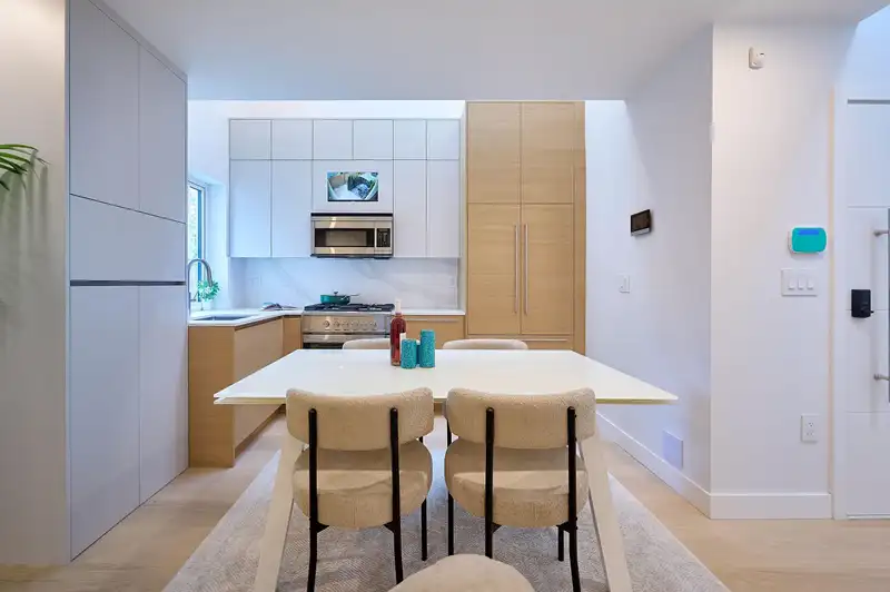 3674 W 1ST AVENUE - photo 3 of 22