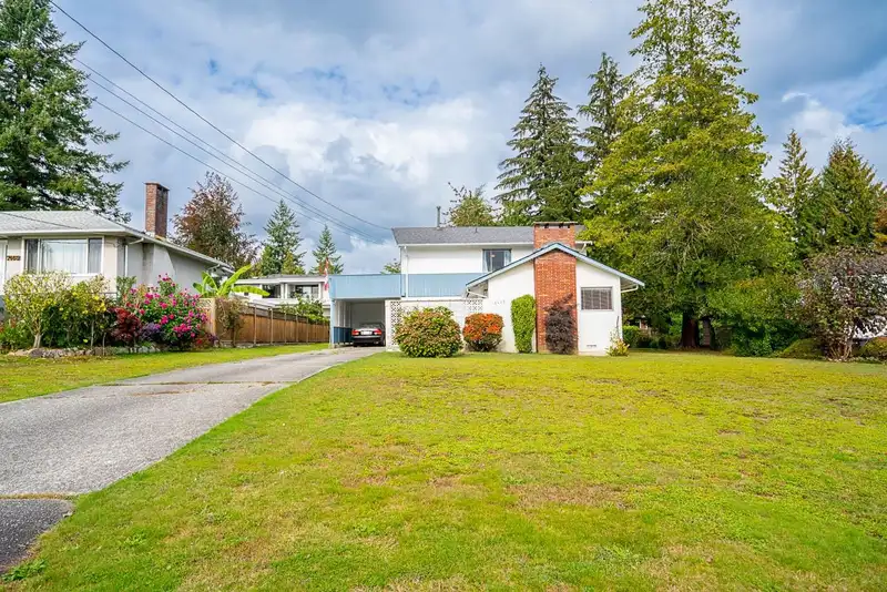 7475 COLLEEN STREET - photo 3 of 40