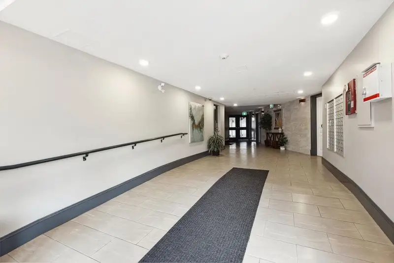 220 15210 PACIFIC AVENUE - photo 3 of 25