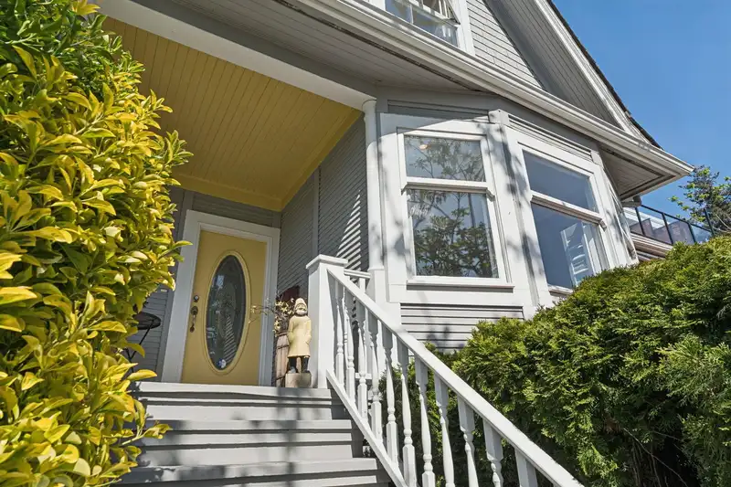 408 E 2ND STREET - photo 4 of 40