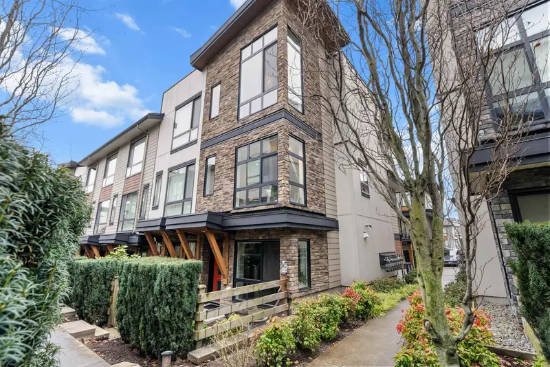 95 16488 64 AVENUE - photo 1 of 25