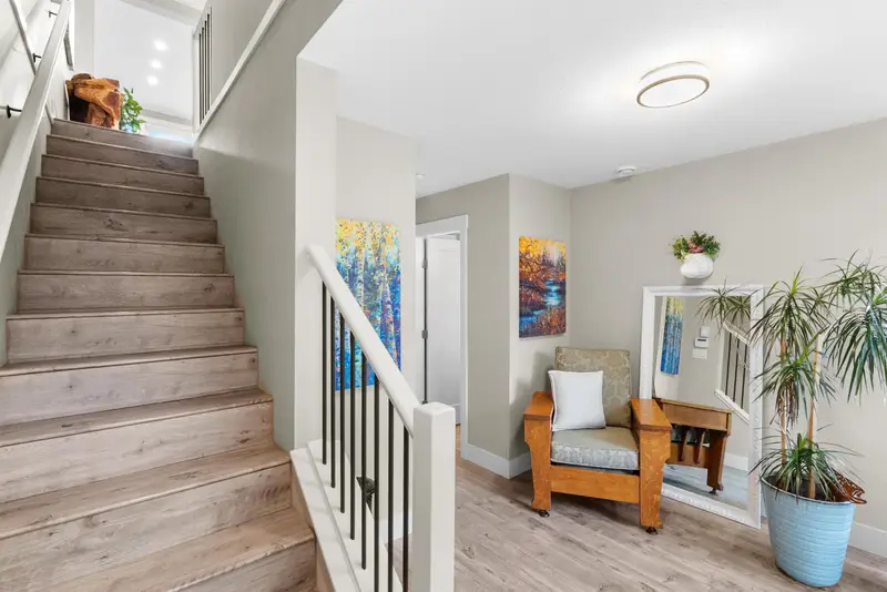 95 16488 64 AVENUE - photo 3 of 25