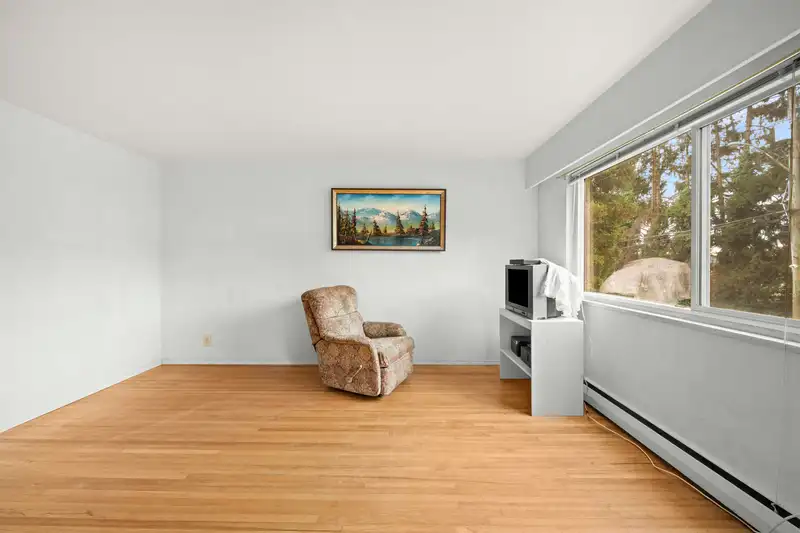 5 48 LEOPOLD PLACE - photo 4 of 23