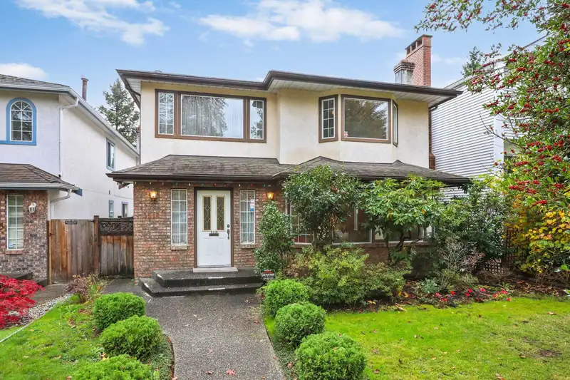 3518 W KING EDWARD AVENUE - photo 1 of 31
