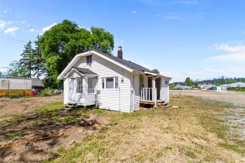 6063 9TH AVENUE - photo 1 of 21