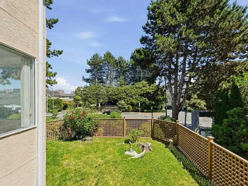 31 7311 MINORU BOULEVARD - photo 4 of 33