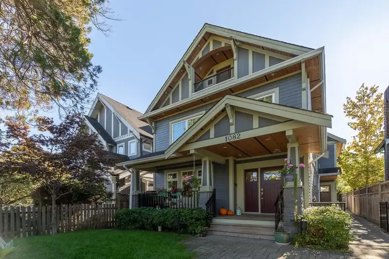 1082 E 10TH AVENUE - photo 1 of 39