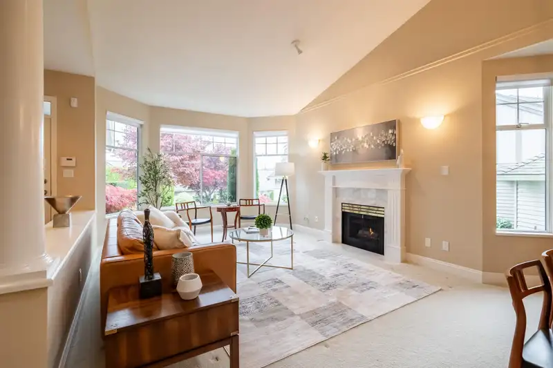 77 2533 152 STREET - photo 4 of 40