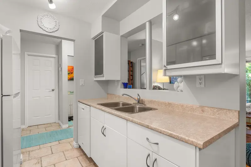 215 4373 HALIFAX STREET - photo 4 of 25