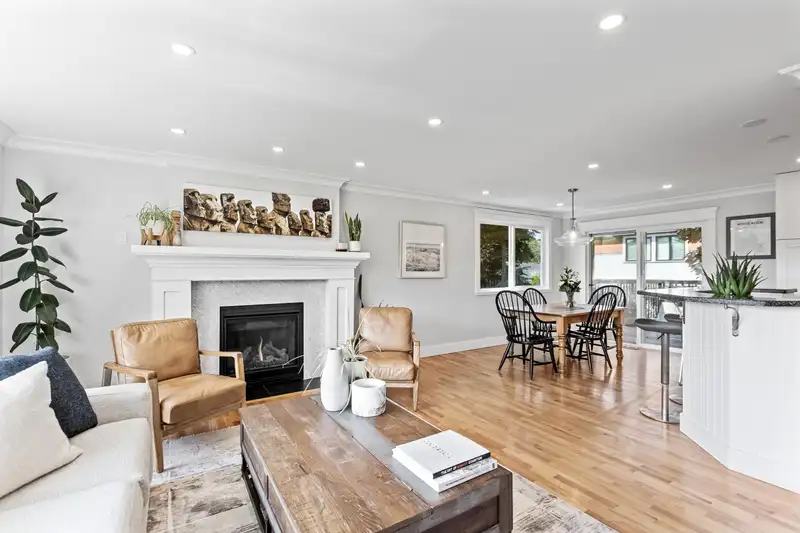 14256 PARK AVENUE - photo 2 of 40