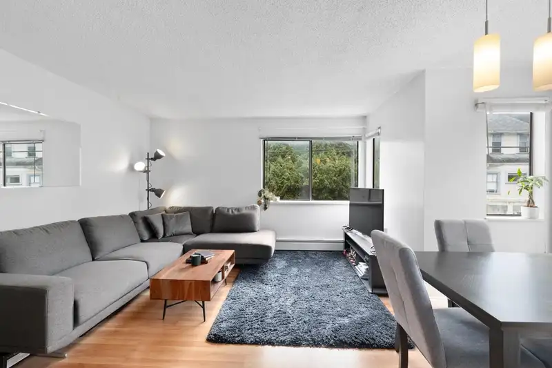 315 830 E 7TH AVENUE - photo 3 of 20
