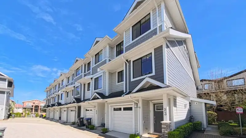 23 189 WOOD STREET - photo 1 of 20