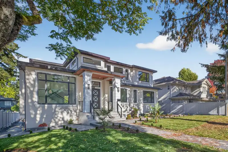 12893 107 AVENUE - photo 1 of 21