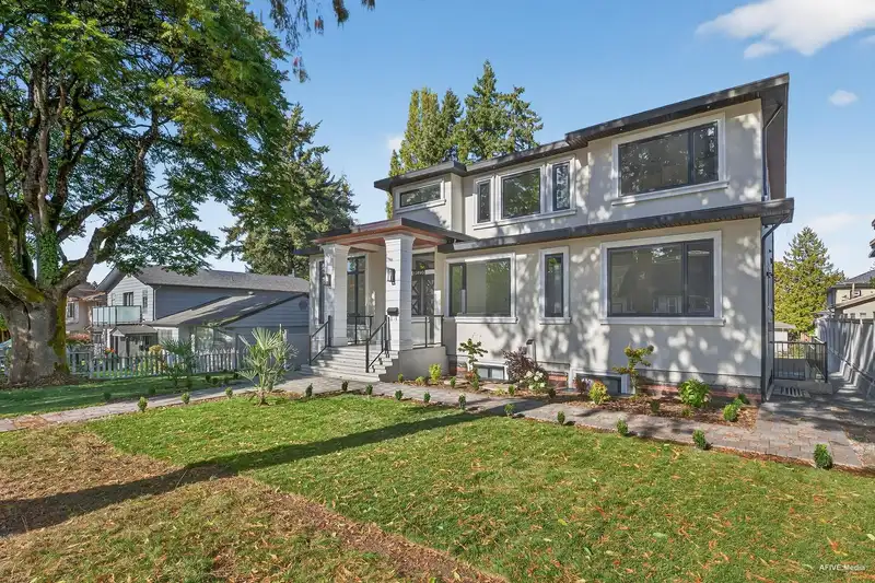12893 107 AVENUE - photo 2 of 21