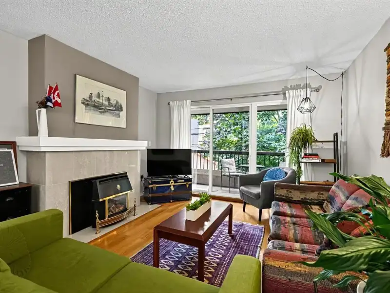319 550 E 6TH AVENUE - photo 1 of 31