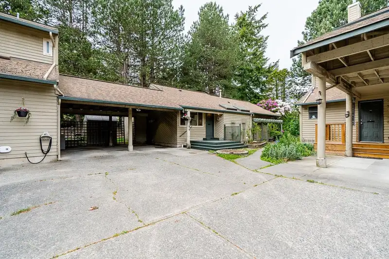 15784 MCBETH ROAD - photo 2 of 35