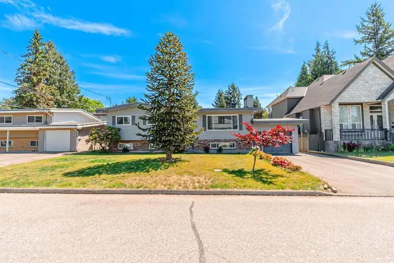 2104 BAKERVIEW STREET - photo 2 of 40