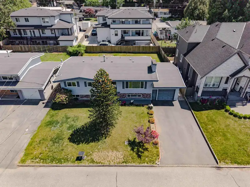 2104 BAKERVIEW STREET - photo 3 of 40
