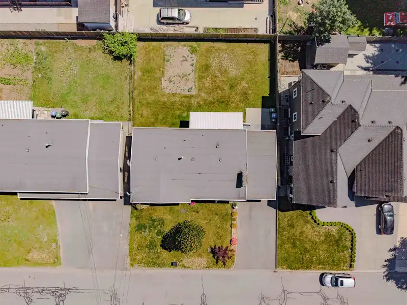 2104 BAKERVIEW STREET - photo 4 of 40
