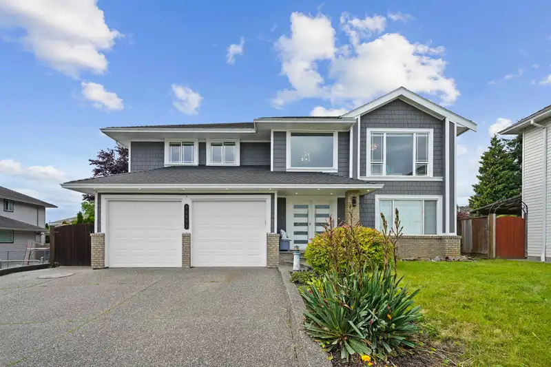 11513 236B STREET - photo 1 of 37