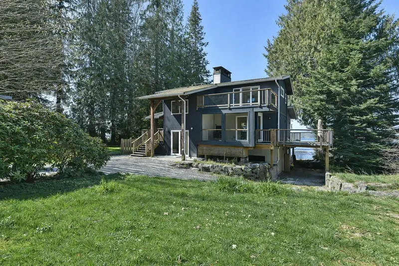 8429 REDROOFFS ROAD - photo 4 of 25