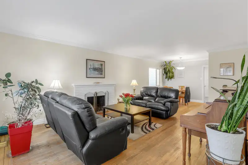 7682 HILDA STREET - photo 4 of 31
