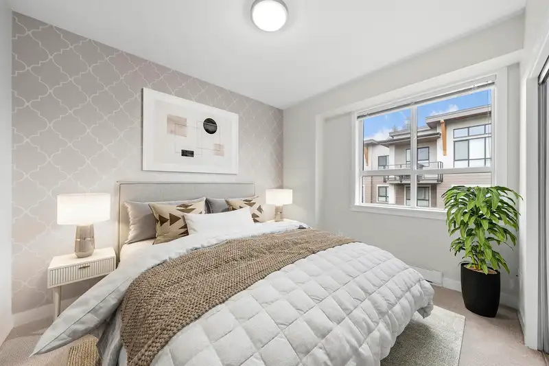 510 15388 105 AVENUE - photo 3 of 25