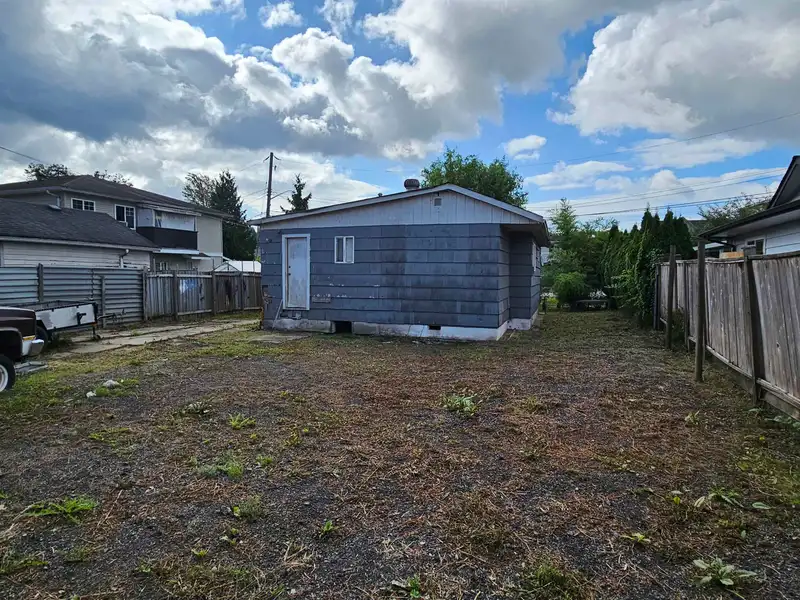 12771 114A AVENUE - photo 3 of 5
