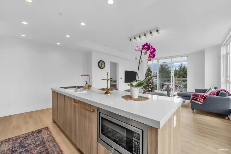 208 2385 EMERY COURT - photo 4 of 25