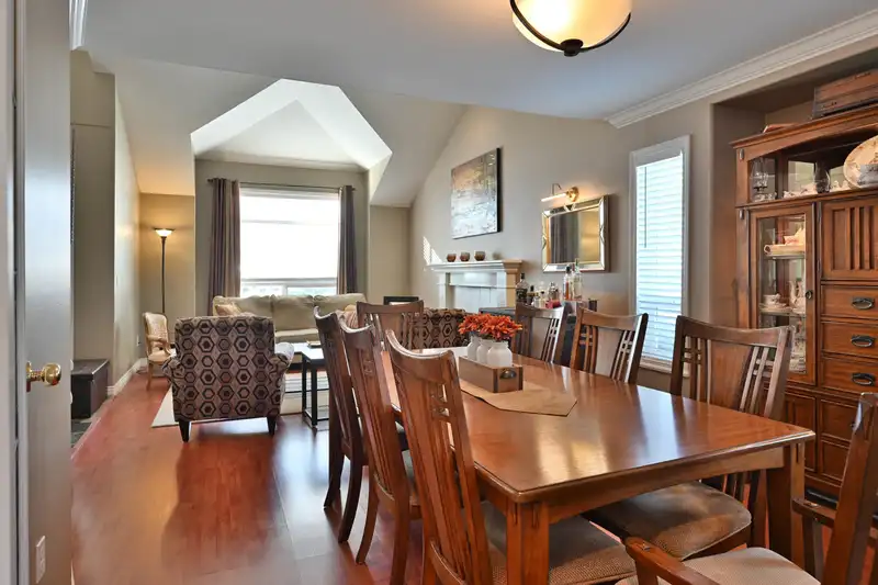 18863 64A AVENUE - photo 3 of 40