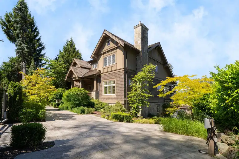 1093 WOLFE AVENUE - photo 1 of 14