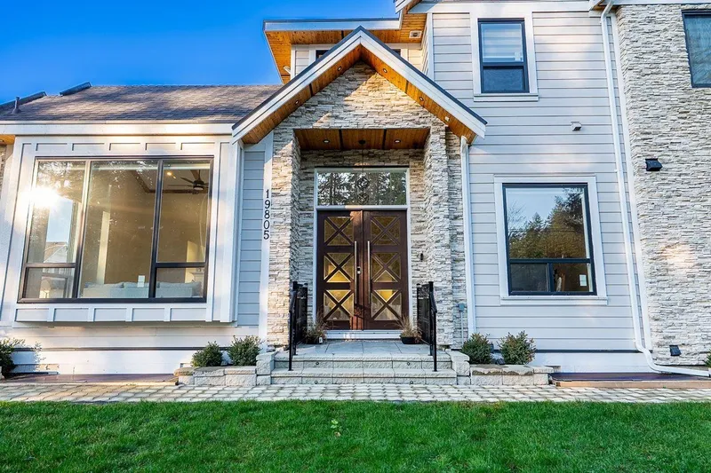 19805 32 AVENUE - photo 2 of 25