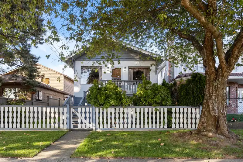 5555 CLINTON STREET - photo 1 of 40