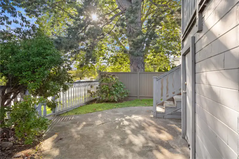 5555 CLINTON STREET - photo 4 of 40
