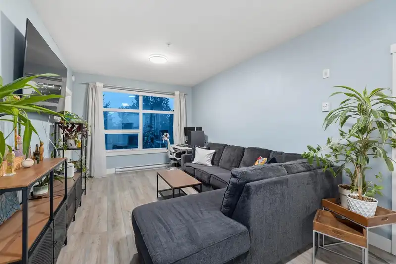 306 22577 ROYAL CRESCENT - photo 4 of 40