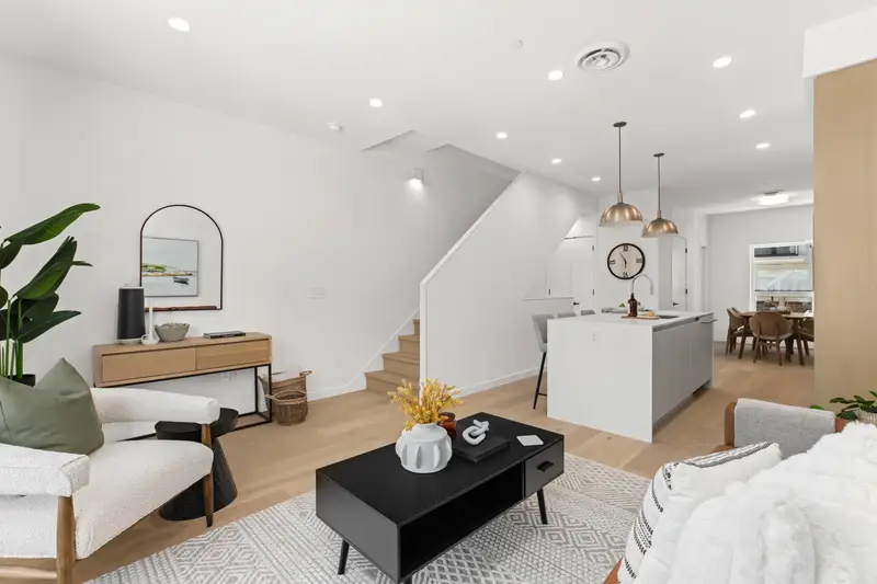 4807 LAUREL STREET - photo 3 of 17