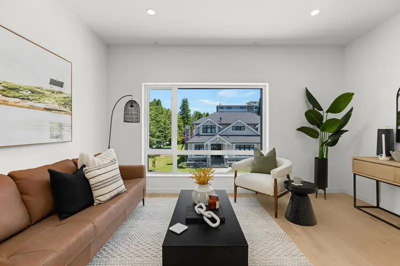 4807 LAUREL STREET - photo 4 of 17