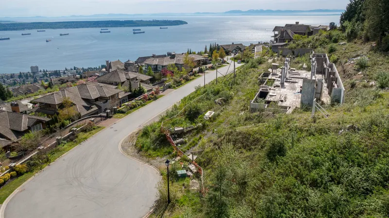 2345 KADLEC COURT - photo 2 of 25