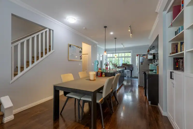 41 19480 66 AVENUE - photo 2 of 40