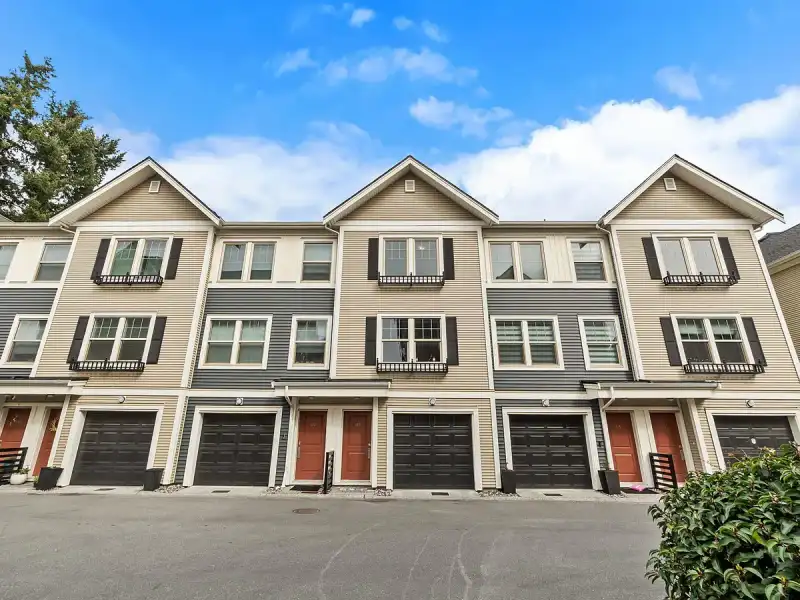 137 32633 SIMON AVENUE - photo 1 of 40