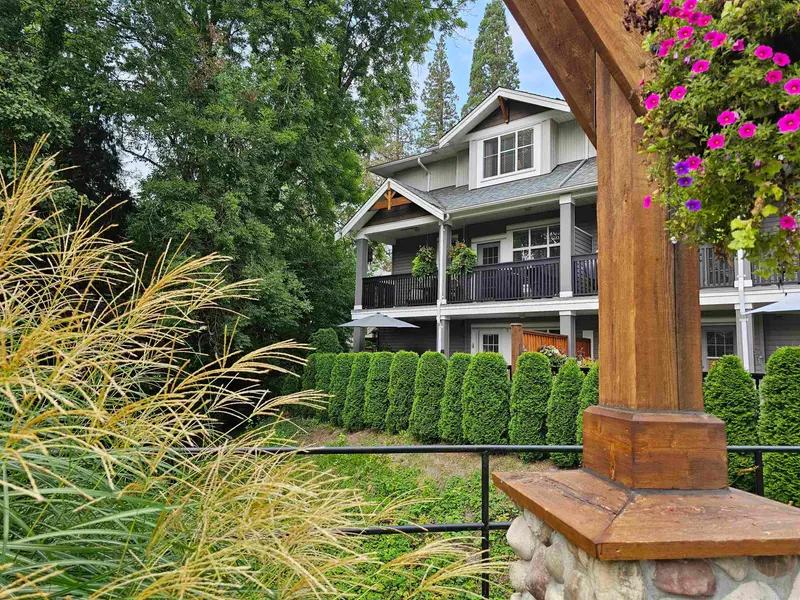 14 21704 96 AVENUE - photo 2 of 25