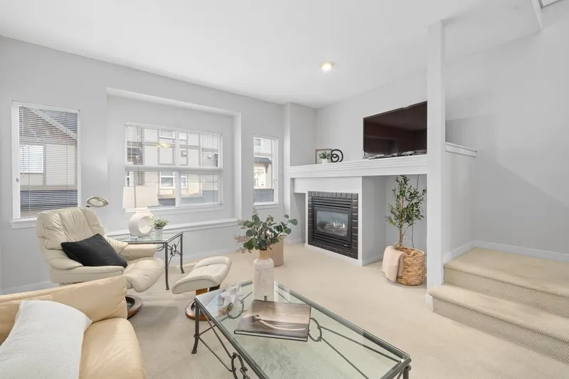 7 12677 63RD AVENUE - photo 2 of 25