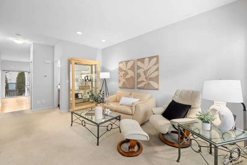 7 12677 63RD AVENUE - photo 4 of 25