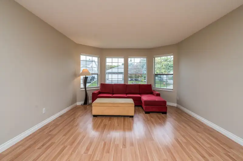 18890 61A AVENUE - photo 4 of 38