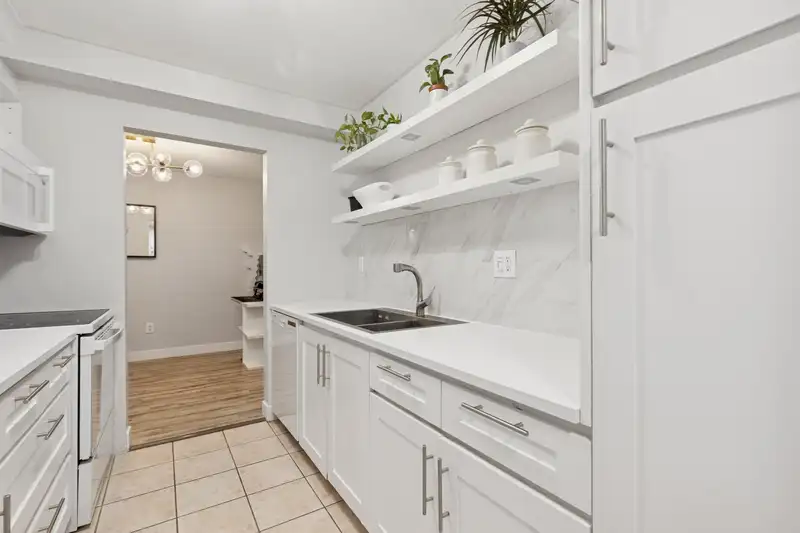 102 4111 FRANCIS ROAD - photo 3 of 21
