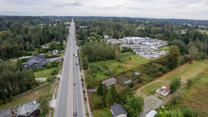 22896 FRASER HIGHWAY - photo 3 of 15
