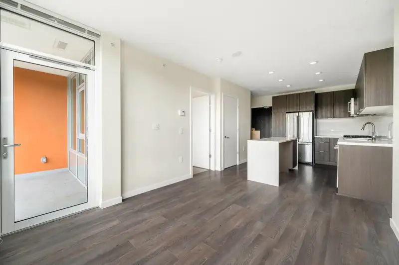 705 530 WHITING WAY - photo 3 of 34