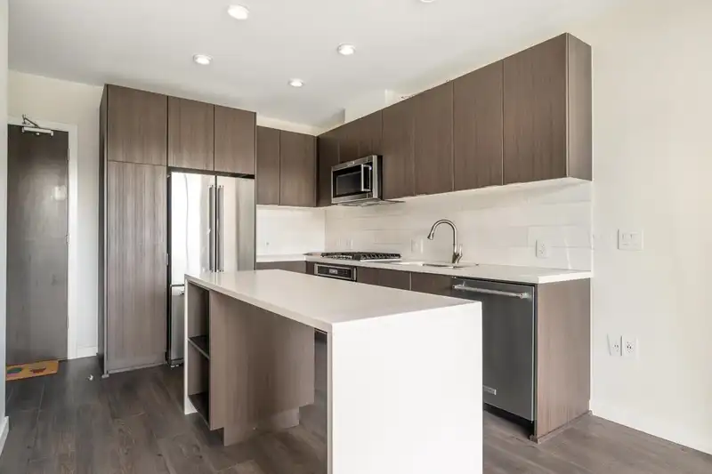 705 530 WHITING WAY - photo 4 of 34