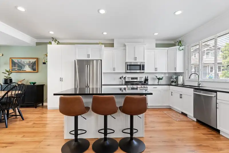 18 11720 COTTONWOOD DRIVE - photo 4 of 40